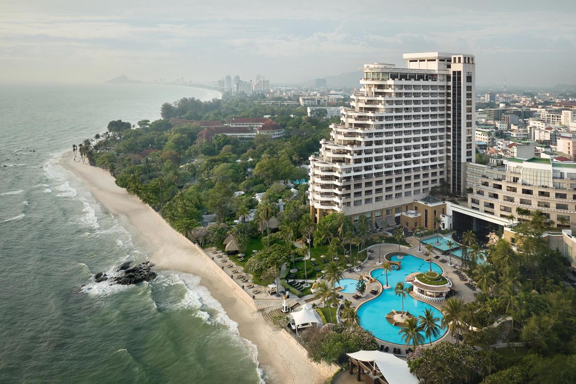 Hilton & Resort