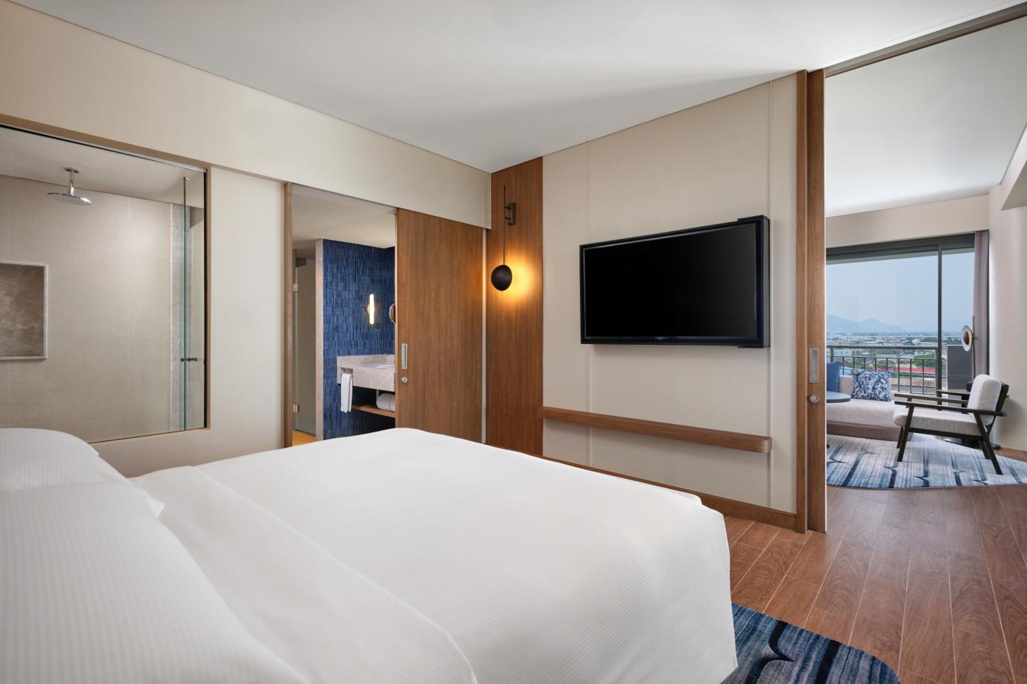 Hilton & 5*